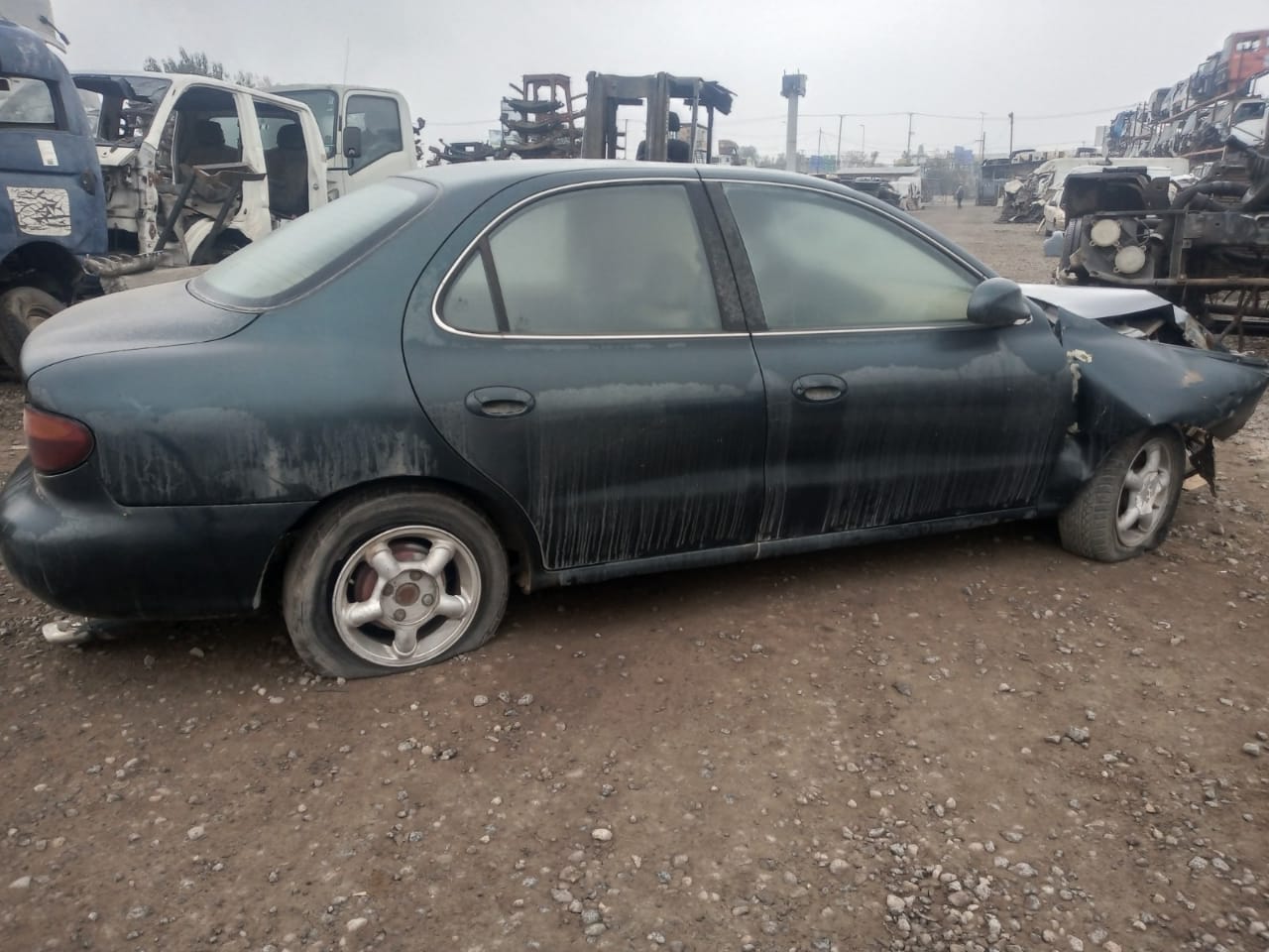  Hyundai ELANTRA 1996    EN DESARME